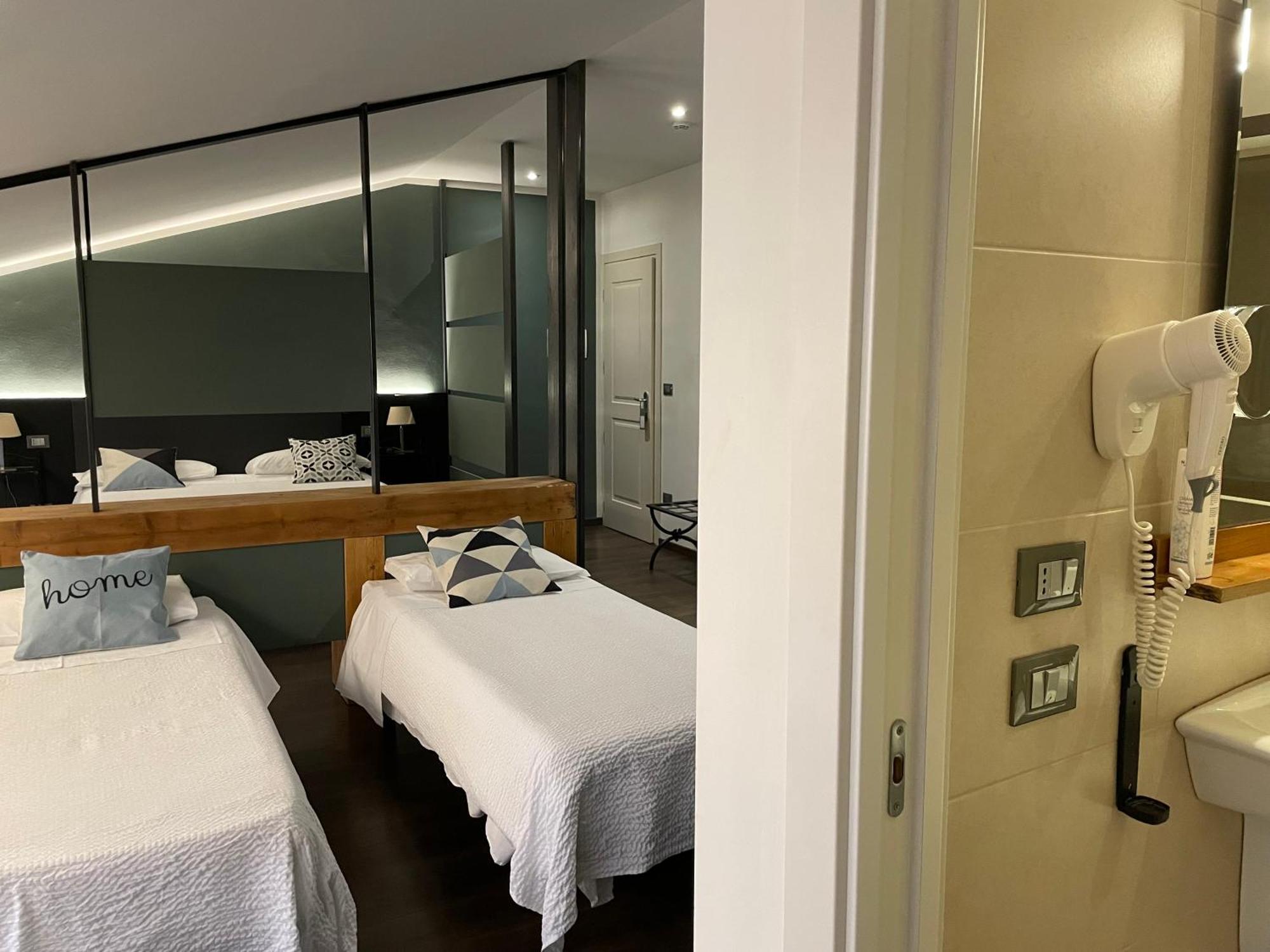 Hotel Italia — Photos 1